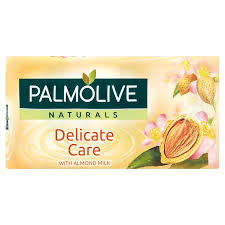 Palmolive Delicate Care Soap With Almond Milk 90g